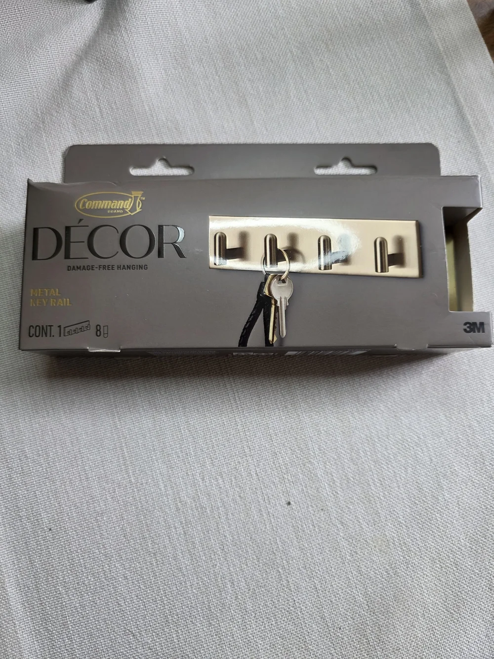 Commando DÉCOR Gold Metal Key Rail with Hooks